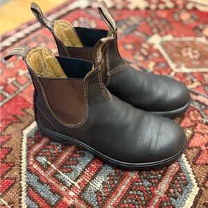 Blundstone Dark Brown Leather Chelsea Boots